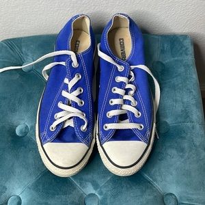 Converse bright blue